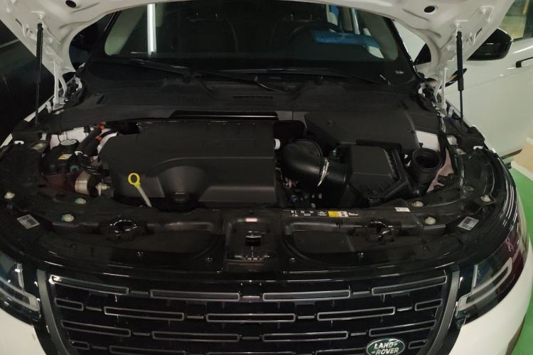 Used Land Rover Range Evoque 2026 Model Range Rover Velar L SE Engine Bay