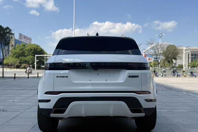 Used Land Rover Range Evoque 2026 Model Range Rover Velar L SE Exterior 2