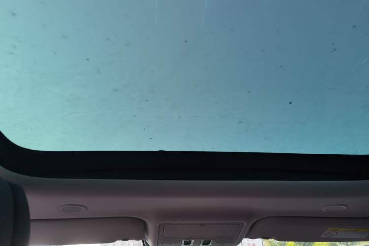 Used Land Rover Range Evoque 2026 Model Range Rover Velar L SE Headliner