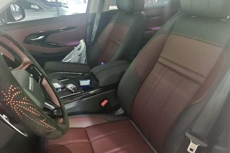Used Land Rover Range Evoque 2026 Model Range Rover Velar L SE Left Front Seat