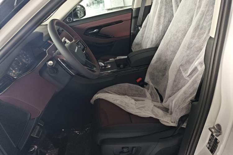 Used Land Rover Range Evoque 2026 Model Range Rover Velar L SE Left Front Seat
