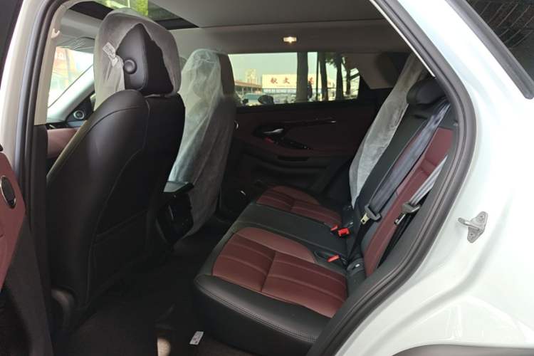 Used Land Rover Range Evoque 2026 Model Range Rover Velar L SE Left Rear Seat