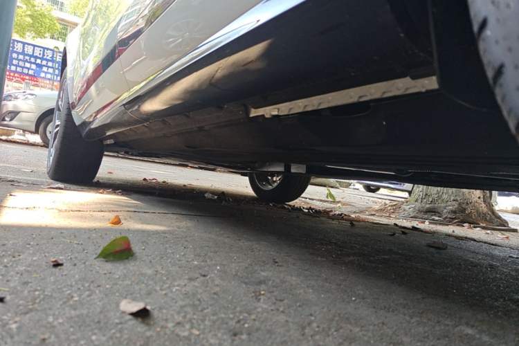 Used Land Rover Range Evoque 2026 Model Range Rover Velar L SE Left Side Sill