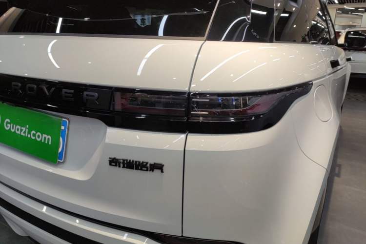 Used Land Rover Range Evoque 2026 Model Range Rover Velar L SE Right Rear Taillight