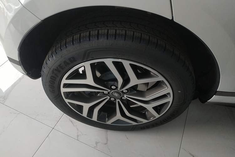 Used Land Rover Range Evoque 2026 Model Range Rover Velar L SE Right Rear Wheel Hub