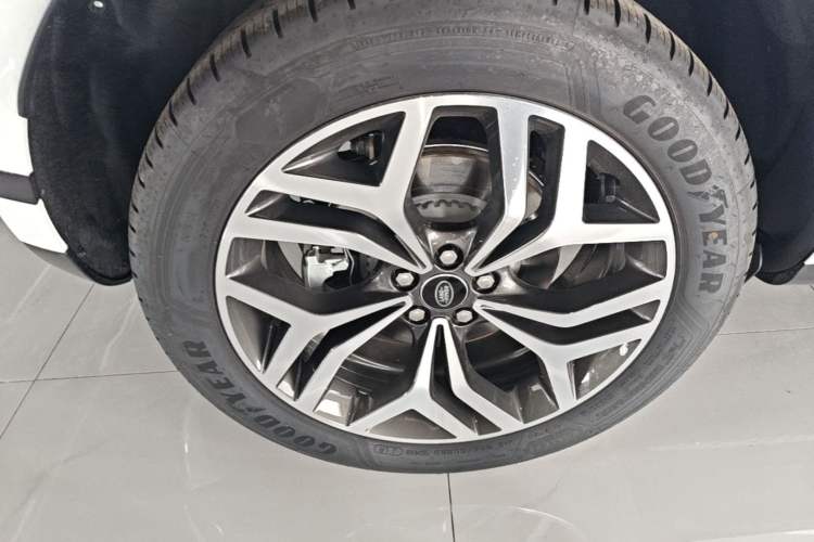 Used Land Rover Range Evoque 2026 Model Range Rover Velar L SE Right Rear Wheel Hub
