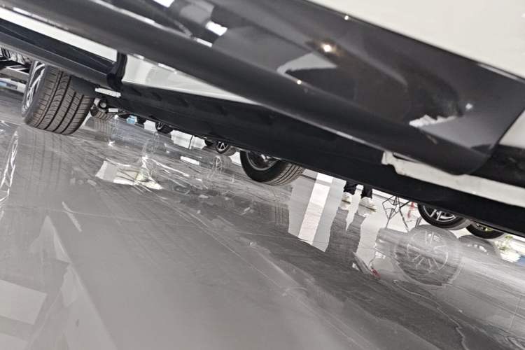 Used Land Rover Range Evoque 2026 Model Range Rover Velar L SE Right Side Sill