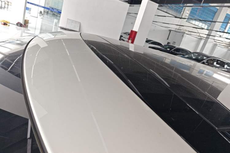 Used Land Rover Range Evoque 2026 Model Range Rover Velar L SE Roof