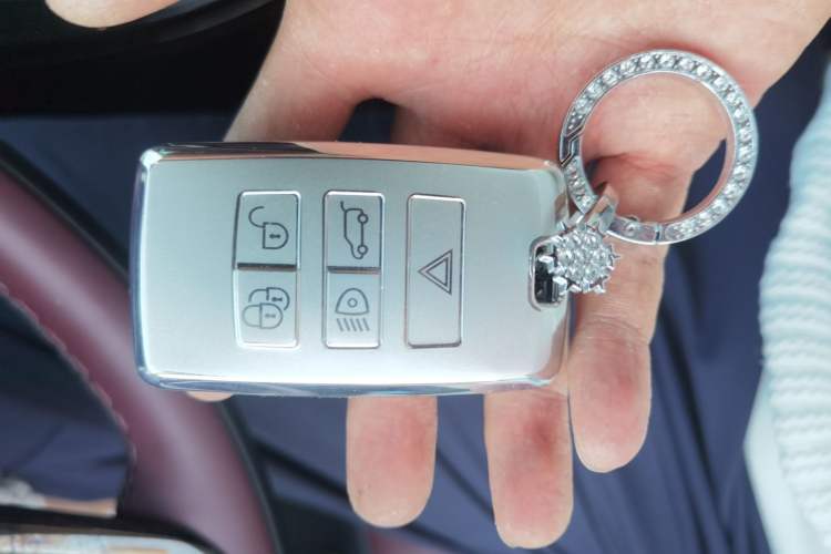 Used Land Rover Range Evoque 2026 Model Range Rover Velar L SE Vehicle Key