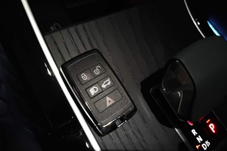 Used Land Rover Range Evoque 2026 Model Range Rover Velar L SE Vehicle Key