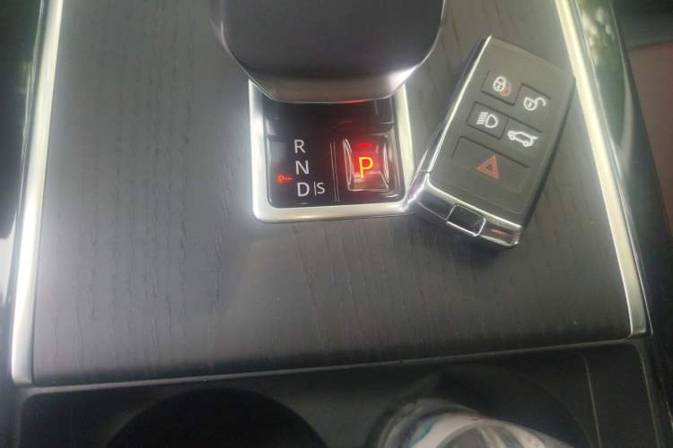 Used Land Rover Range Evoque 2026 Model Range Rover Velar L SE Vehicle Key