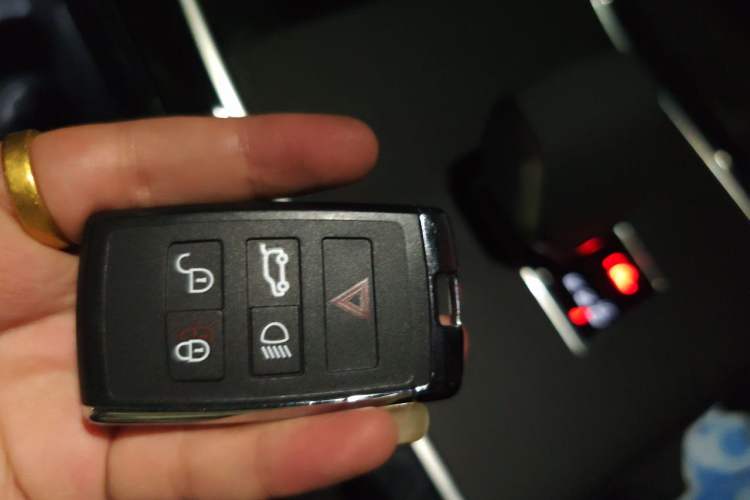 Used Land Rover Range Evoque 2026 Model Range Rover Velar L SE Vehicle Key