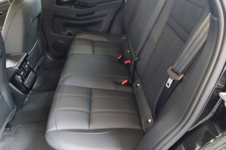 Used Land Rover Range Evoque New Energy 2022 Aurora L P300e Plug-in Hybrid Electric Version Left Rear Seat