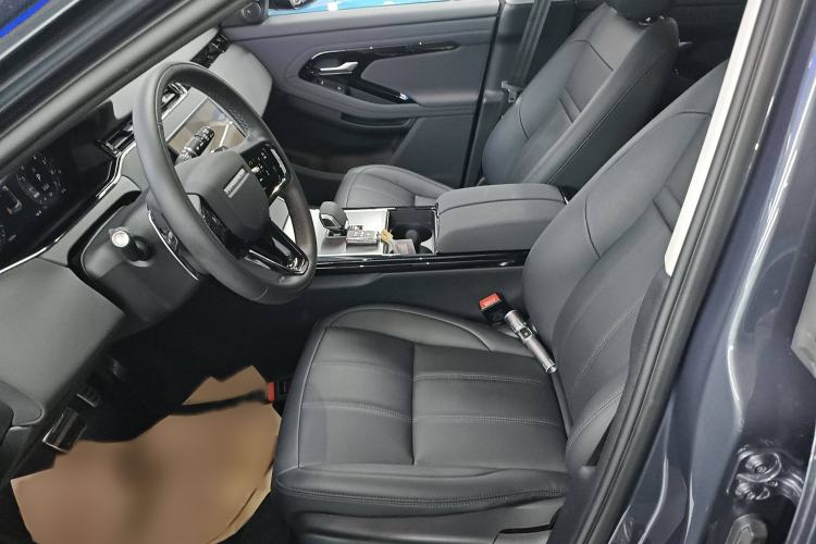 Used Land Rover Range Evoque New Energy 2023 Aurora L P300e Plug-in Hybrid Electric Version Left Front Seat