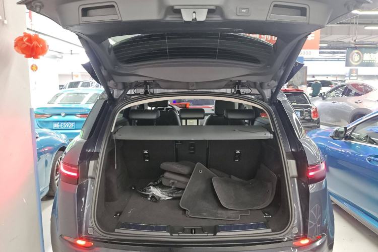 Used Land Rover Range Evoque New Energy 2023 Aurora L P300e Plug-in Hybrid Electric Version Trunk