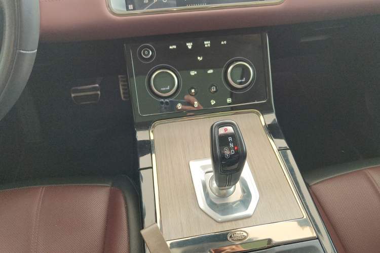 Used Land Rover Range Evoque New Energy 2022 Aurora L P300e Plug-in Hybrid Electric Version Gear Lever