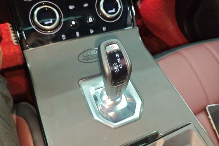 Used Land Rover Range Evoque New Energy 2023 Aurora L P300e Plug-in Hybrid Electric Version Gear Lever