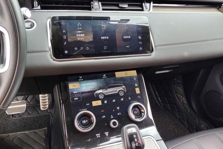Used Land Rover Range Evoque New Energy 2021 Aurora L P300e Luxury Edition Audio And AC Panel
