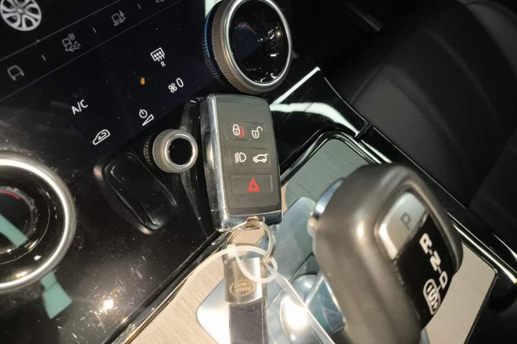 Used Land Rover Range Evoque New Energy 2021 Aurora L P300e Luxury Edition Interior 1