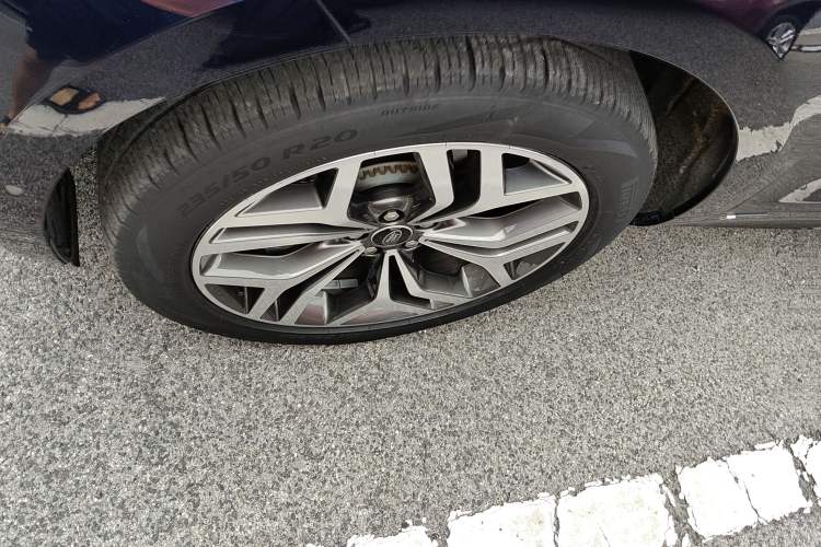 Used Land Rover Range Evoque New Energy 2021 Aurora L P300e Luxury Edition Left Front Wheel Hub