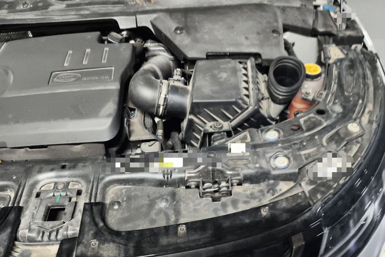 Used Land Rover Range Evoque New Energy 2021 Aurora L P300e Luxury Edition Engine Bay Left