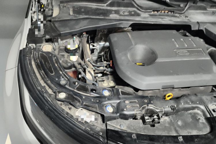 Used Land Rover Range Evoque New Energy 2021 Aurora L P300e Luxury Edition Engine Bay Right