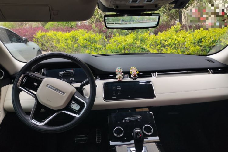 Used Land Rover Range Evoque New Energy 2021 Aurora L P300e Luxury Edition Center Console