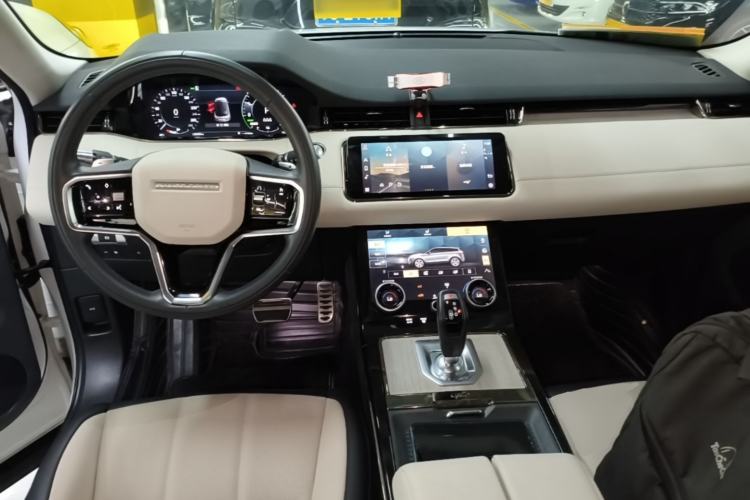Used Land Rover Range Evoque New Energy 2021 Aurora L P300e Luxury Edition Center Console