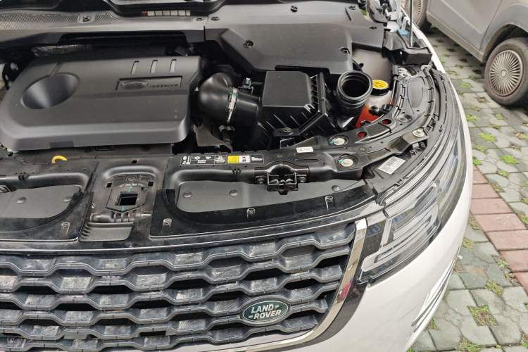 Used Land Rover Range Evoque New Energy 2021 Aurora L P300e Luxury Edition Engine Bay Left