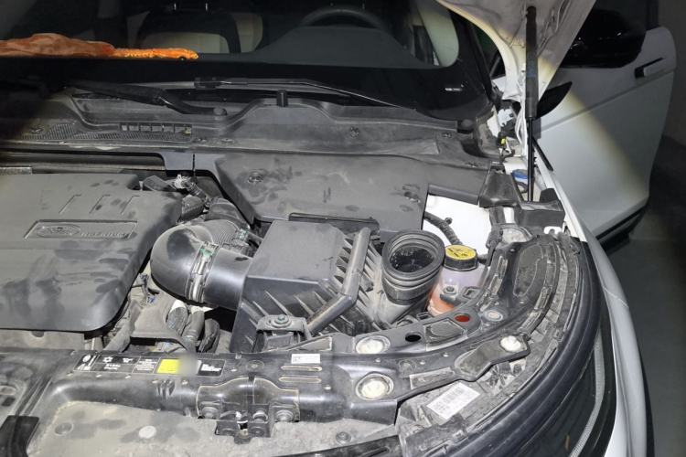 Used Land Rover Range Evoque New Energy 2021 Aurora L P300e Luxury Edition Engine Bay Left