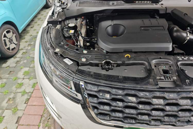 Used Land Rover Range Evoque New Energy 2021 Aurora L P300e Luxury Edition Engine Bay Right