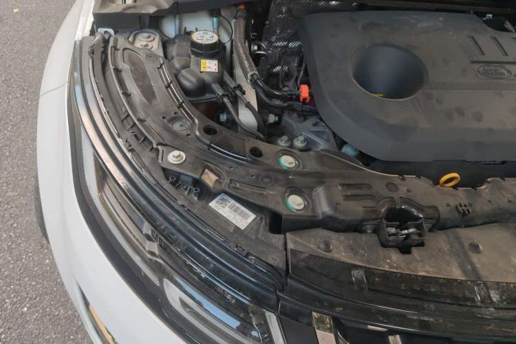 Used Land Rover Range Evoque New Energy 2021 Aurora L P300e Luxury Edition Engine Bay Right