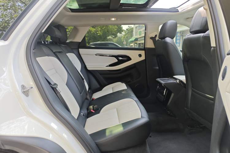 Used Land Rover Range Evoque New Energy 2021 Aurora L P300e Luxury Edition Interior 4