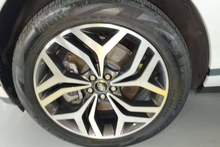 Used Land Rover Range Evoque New Energy 2021 Aurora L P300e Luxury Edition Left Front Wheel Hub