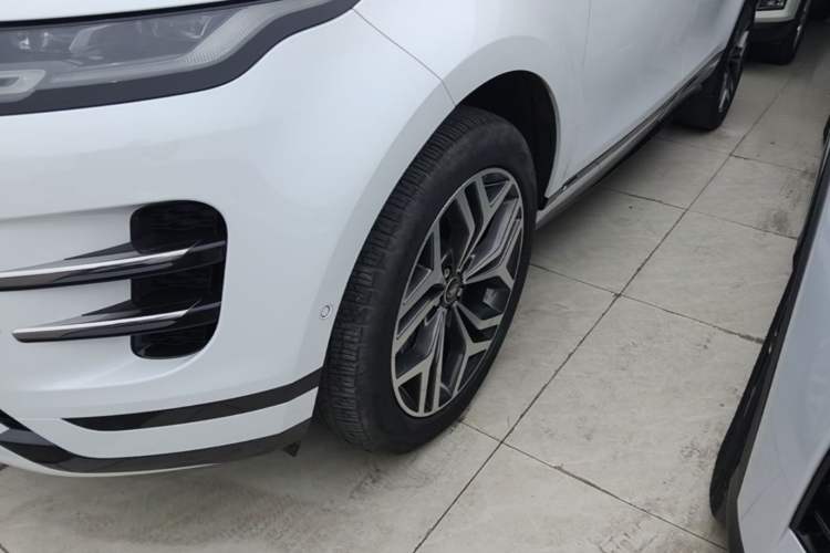 Used Land Rover Range Evoque New Energy 2021 Aurora L P300e Luxury Edition Left Front Wheel Hub