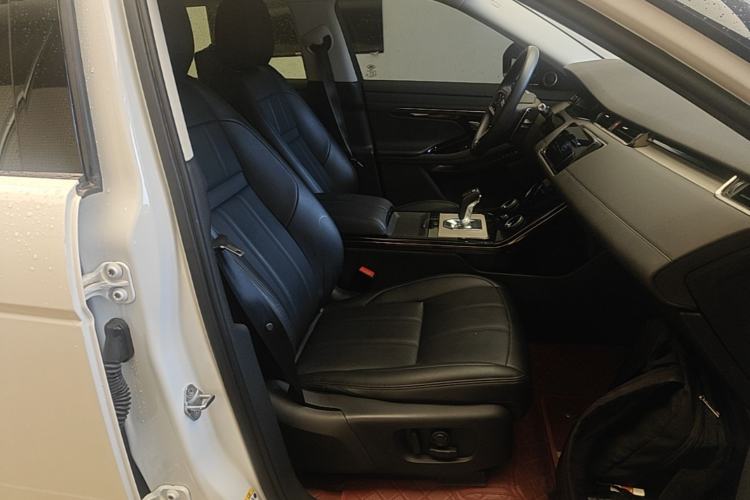 Used Land Rover Range Evoque New Energy 2021 Aurora L P300e Luxury Edition Right Front Seat