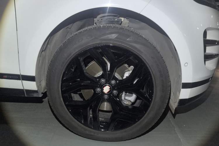 Used Land Rover Range Evoque New Energy 2021 Aurora L P300e Luxury Edition Right Front Wheel Hub