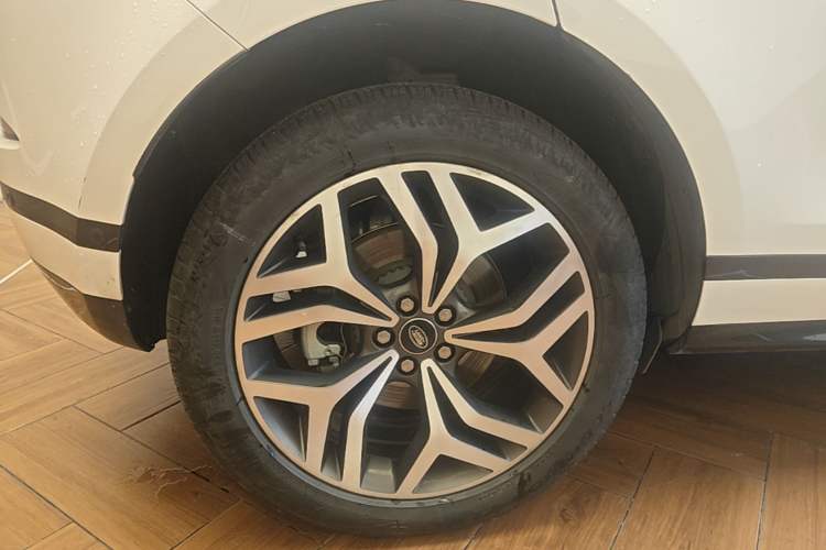 Used Land Rover Range Evoque New Energy 2021 Aurora L P300e Luxury Edition Right Rear Wheel Hub