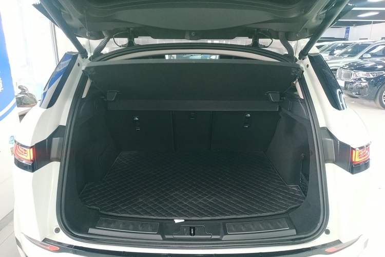 Used Land Rover Range Evoque New Energy 2021 Aurora L P300e Luxury Edition Trunk