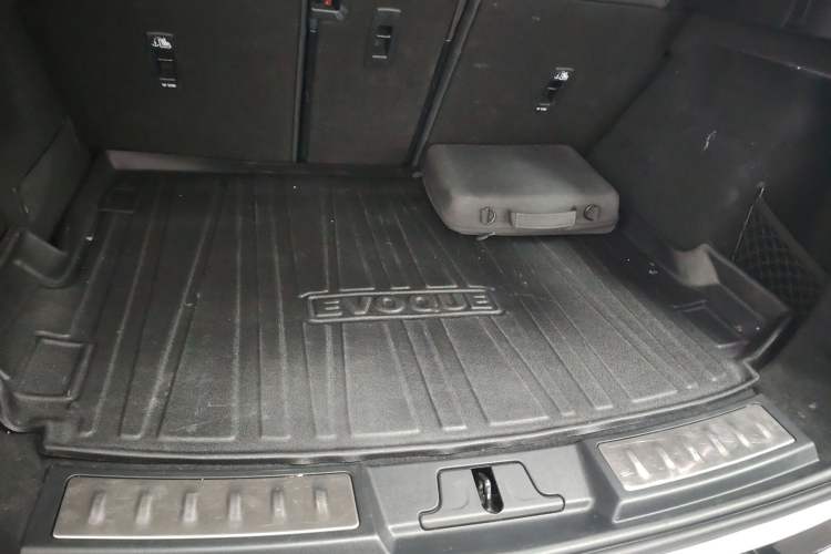 Used Land Rover Range Evoque New Energy 2021 Aurora L P300e Luxury Edition Trunk