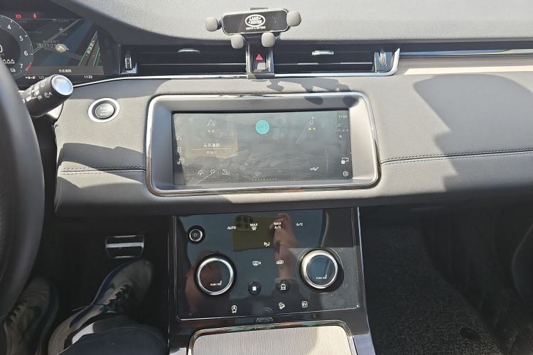 Used Land Rover Range Evoque New Energy 2022 Aurora L P300e Plug-in Hybrid Electric Version Audio And AC Panel