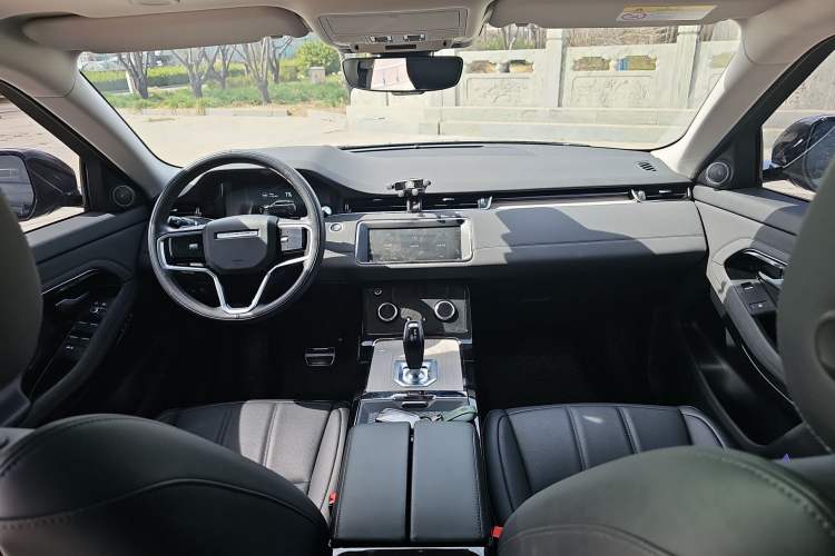 Used Land Rover Range Evoque New Energy 2022 Aurora L P300e Plug-in Hybrid Electric Version Center Console