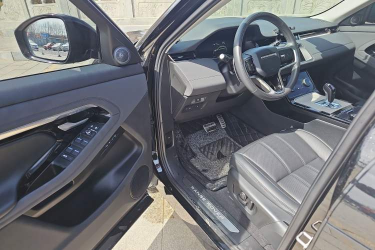 Used Land Rover Range Evoque New Energy 2022 Aurora L P300e Plug-in Hybrid Electric Version Driver Seat
