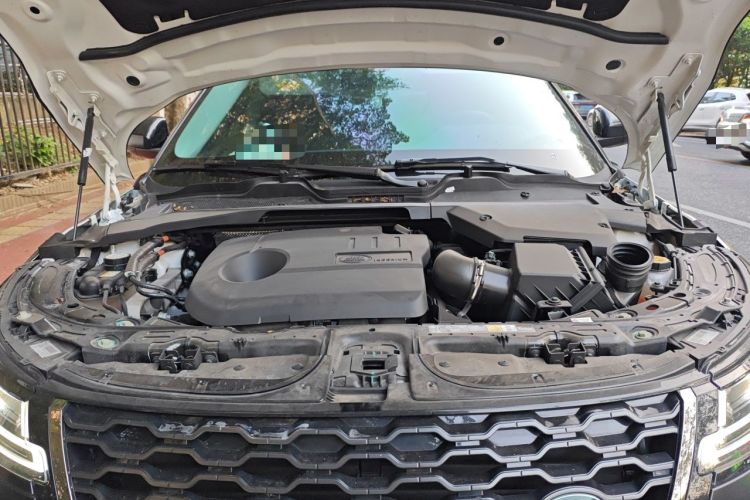 Used Land Rover Range Evoque New Energy 2022 Aurora L P300e Plug-in Hybrid Electric Version Engine Bay