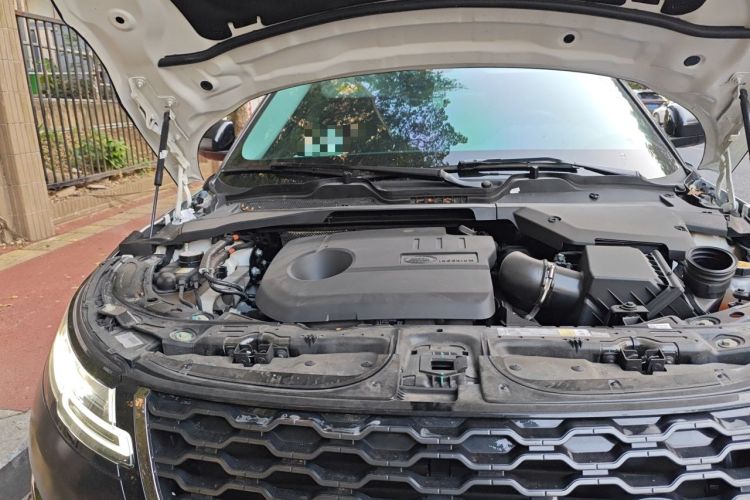 Used Land Rover Range Evoque New Energy 2022 Aurora L P300e Plug-in Hybrid Electric Version Engine Bay Right