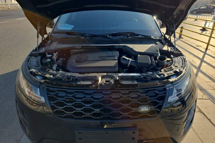 Used Land Rover Range Evoque New Energy 2022 Aurora L P300e Plug-in Hybrid Electric Version Engine Bay