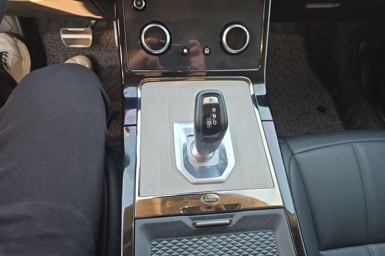 Used Land Rover Range Evoque New Energy 2022 Aurora L P300e Plug-in Hybrid Electric Version Gear Lever
