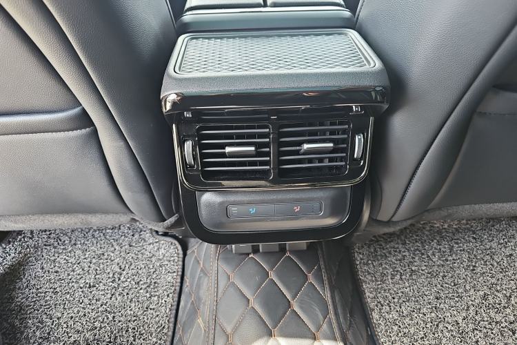 Used Land Rover Range Evoque New Energy 2022 Aurora L P300e Plug-in Hybrid Electric Version Interior 1