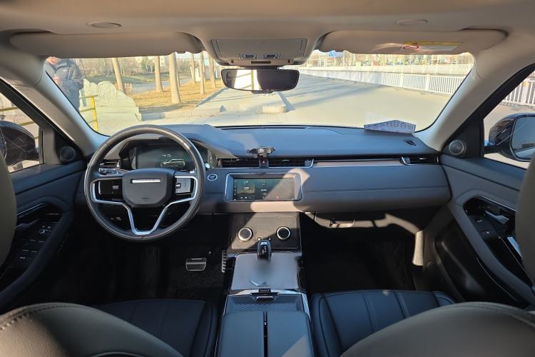 Used Land Rover Range Evoque New Energy 2022 Aurora L P300e Plug-in Hybrid Electric Version Interior 3