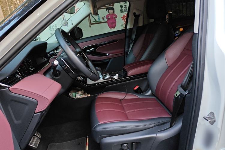 Used Land Rover Range Evoque New Energy 2022 Aurora L P300e Plug-in Hybrid Electric Version Left Front Seat